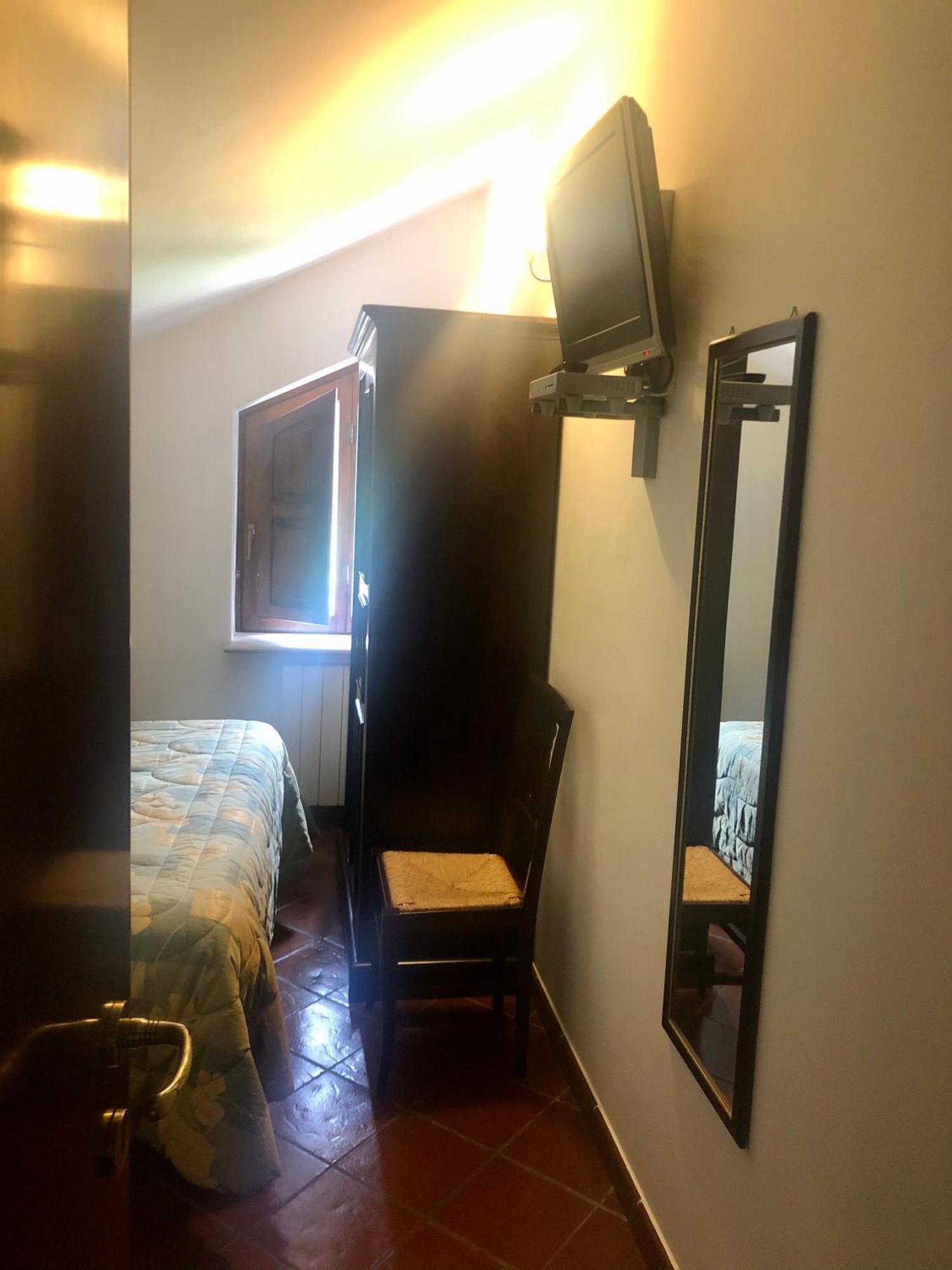 Hotel Bucaneve Пескассероли Экстерьер фото