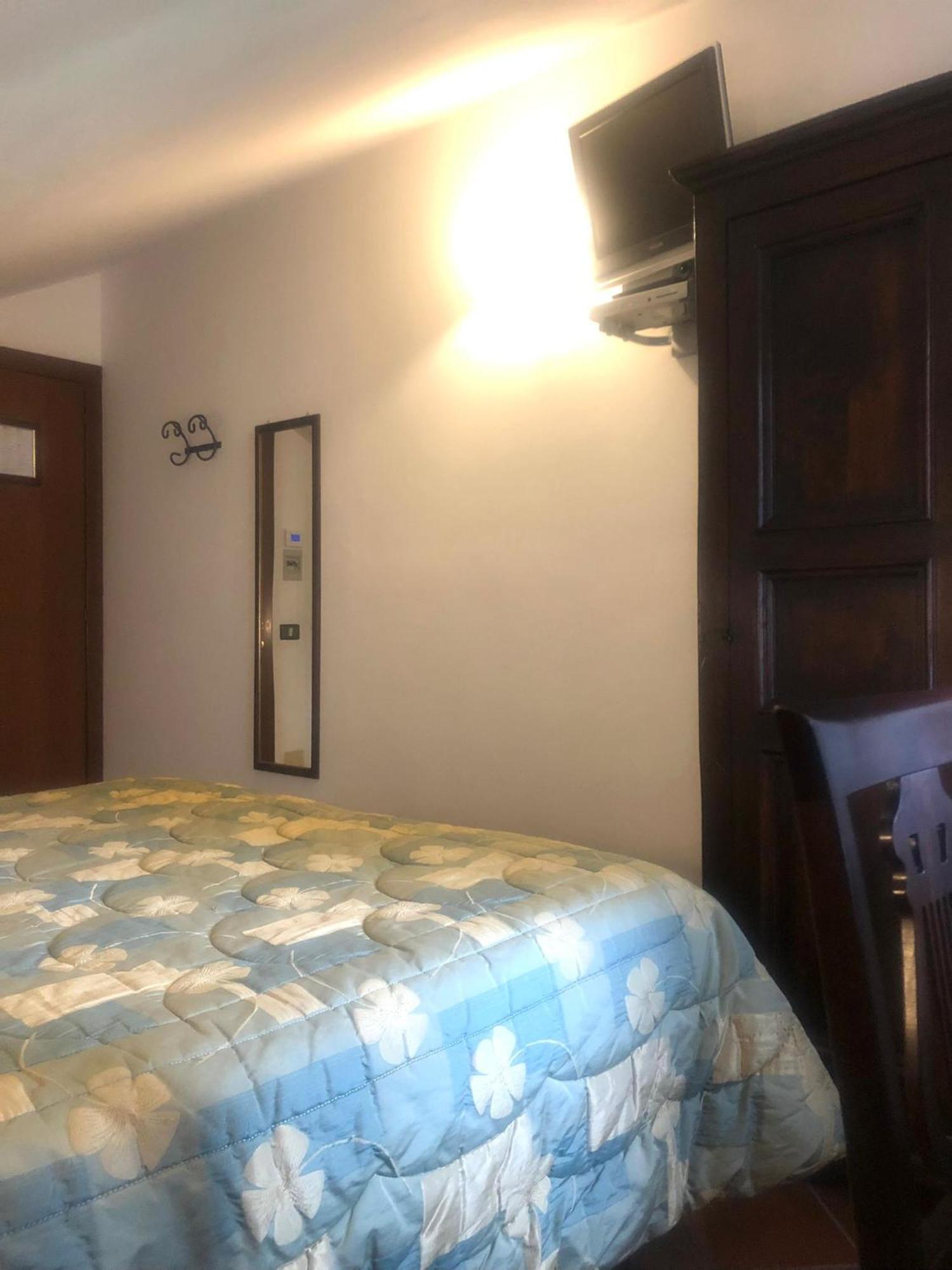 Hotel Bucaneve Пескассероли Экстерьер фото