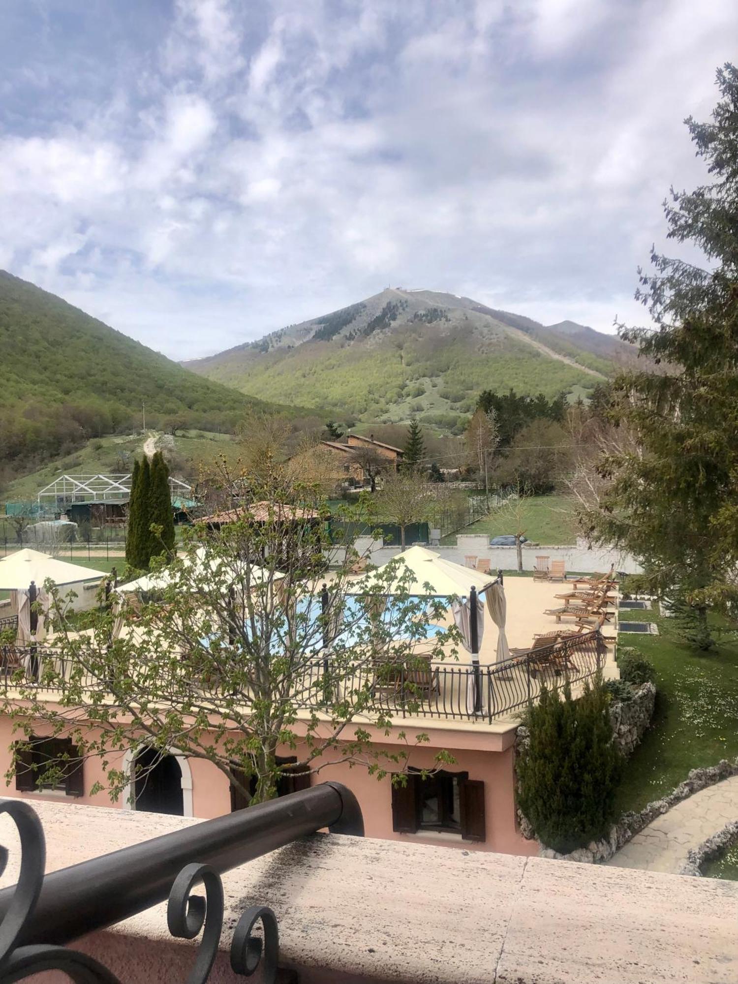 Hotel Bucaneve Пескассероли Экстерьер фото
