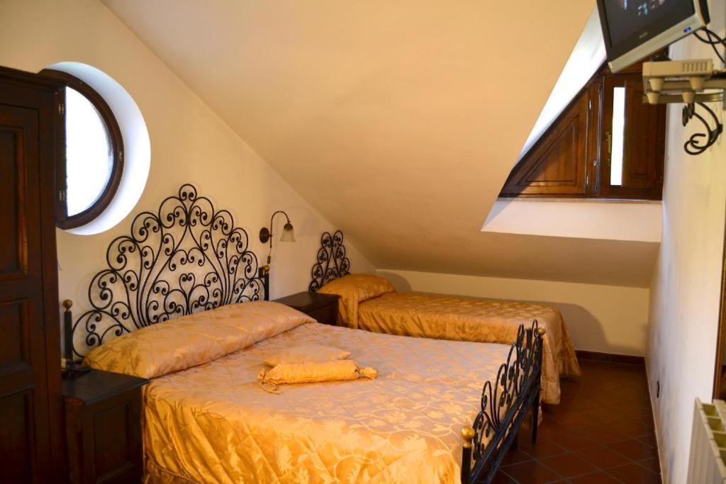 Hotel Bucaneve Пескассероли Экстерьер фото