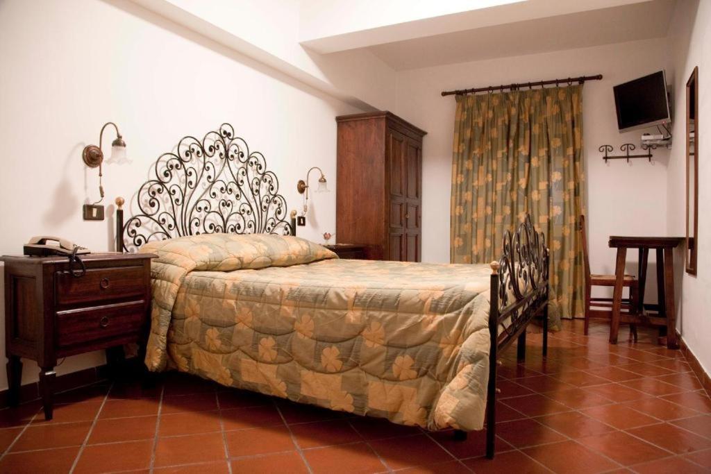 Hotel Bucaneve Пескассероли Экстерьер фото