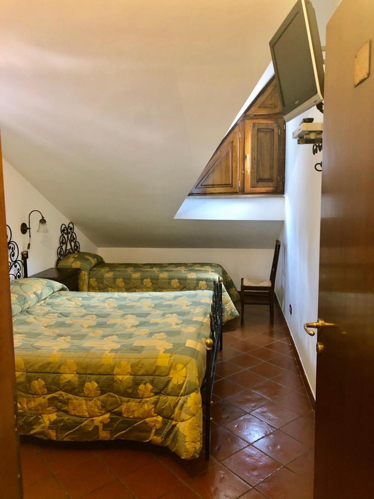Hotel Bucaneve Пескассероли Экстерьер фото
