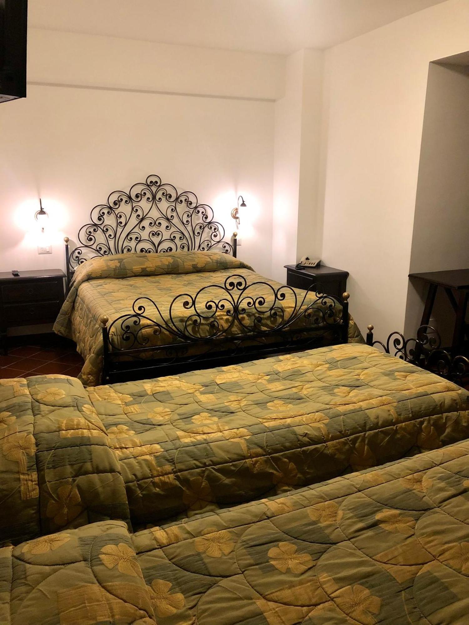 Hotel Bucaneve Пескассероли Экстерьер фото